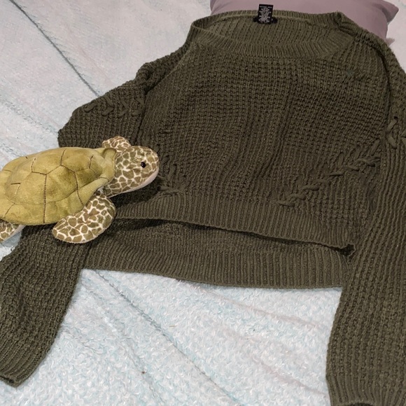 Rue21 cropped cable knit sweater (M) - Picture 1 of 5